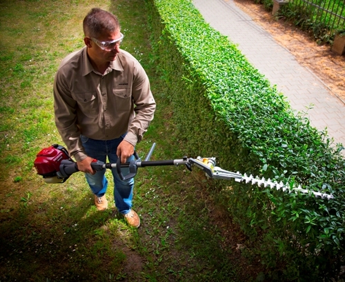 wielofunkcyjne narzędzie Honda Versatool do przycinania krzewów